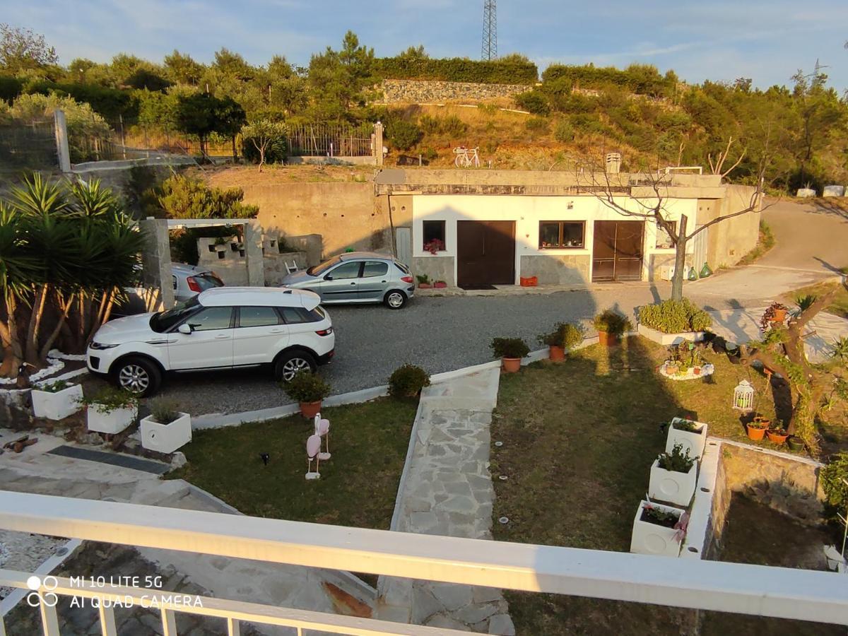 Agrifazenda Bed & Breakfast Cogoleto Bagian luar foto