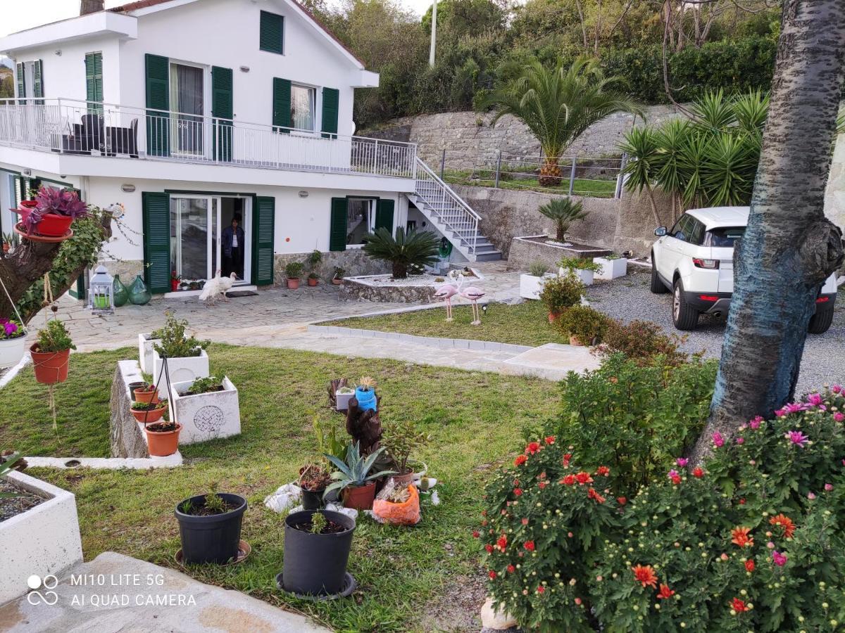 Agrifazenda Bed & Breakfast Cogoleto Bagian luar foto