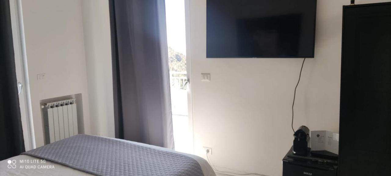 Agrifazenda Bed & Breakfast Cogoleto Bagian luar foto