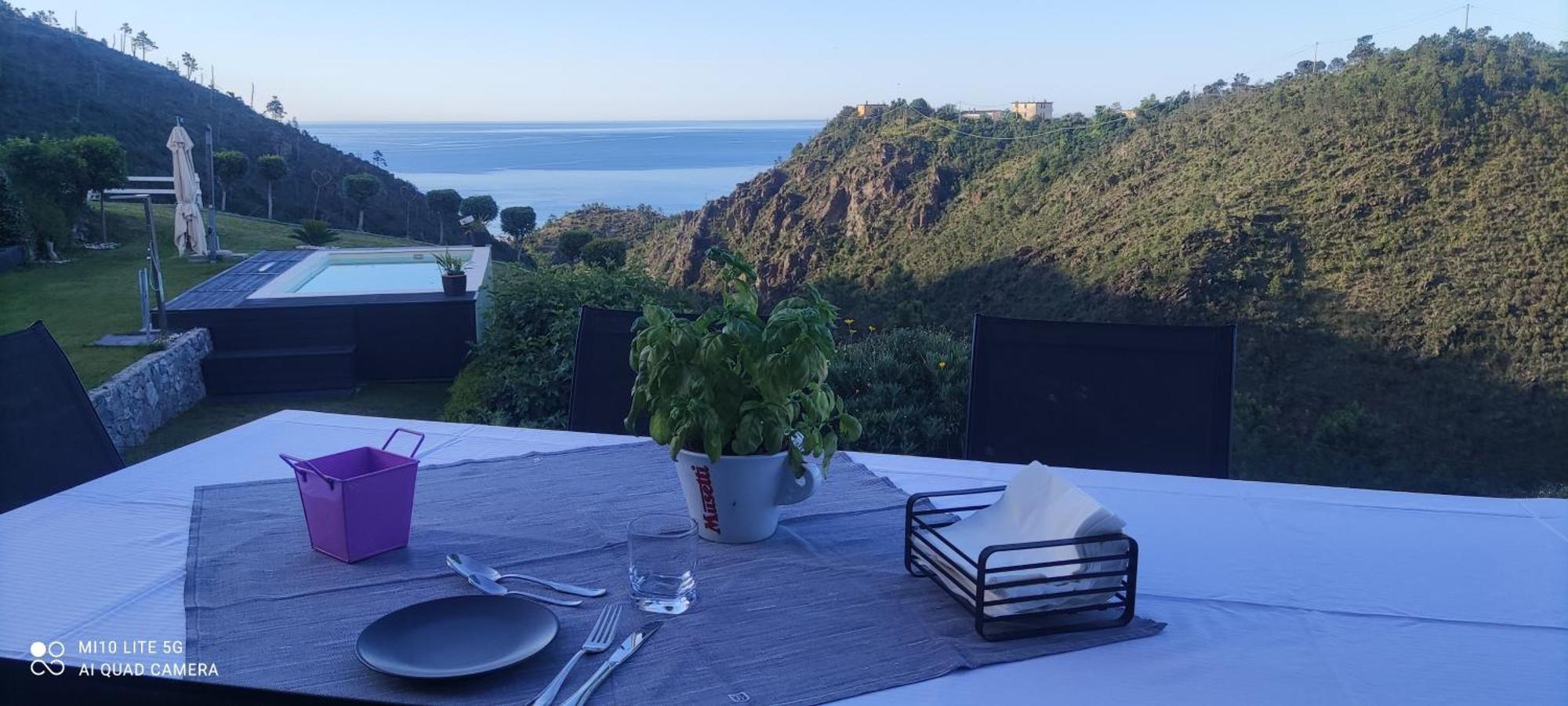Agrifazenda Bed & Breakfast Cogoleto Bagian luar foto